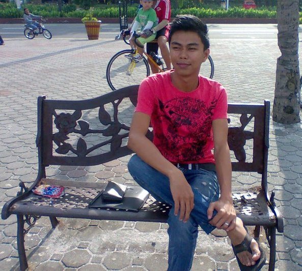 215051_234544613246130_100000717793066_801254_5871043_n