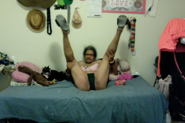 ERICAsNEWHOTSEXYLOOK54