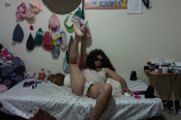 TRANSSEXYMOMMYINHERROOM16