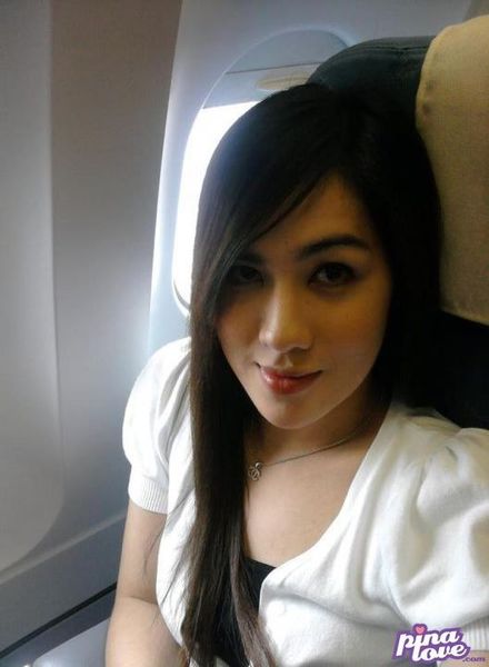 airplane going to Manila...