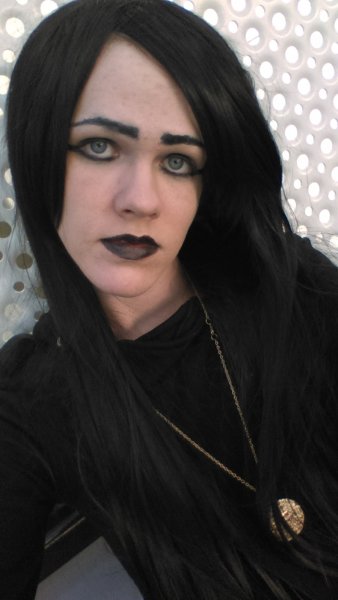 Vaylira at the Station