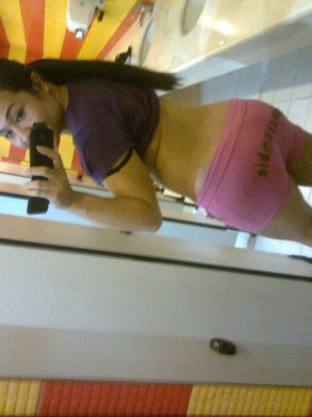 38800_147835505227866_100000042511227_464986_5110170_n