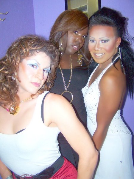 263980_218847791480975_100000672669471_703005_5854071_n